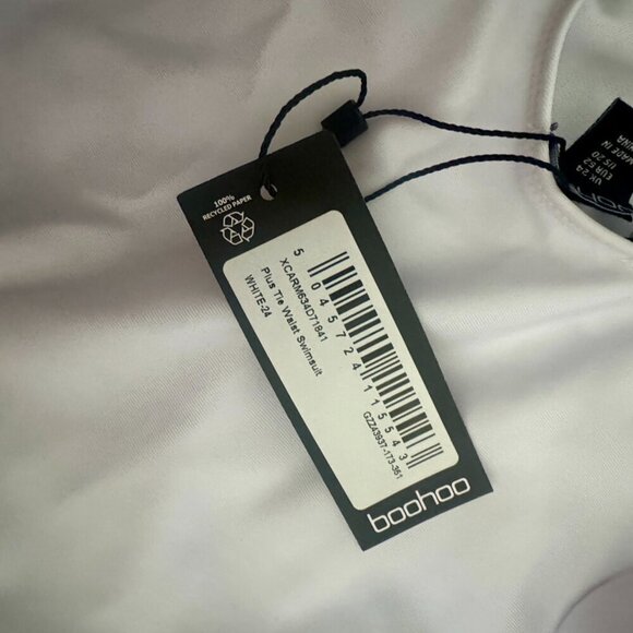Boohoo Plus Tie Waist Swimsuit | White | Size 24 | NWT - Picture 4 of 4